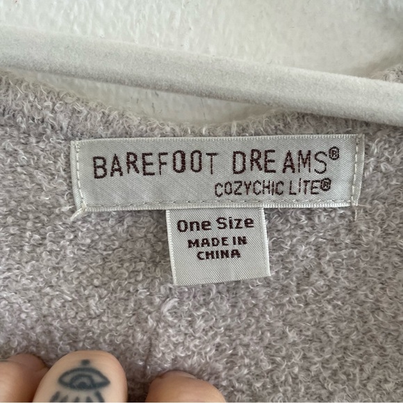 $118 Women’s Barefoot Dream Cliffside Wrap Cozy Chic Lite Two Tone Sweater - Picture 3 of 5